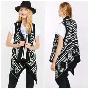 🛍️ 2 for $13🛍️ Express Sweater Vest (Size XS/S)